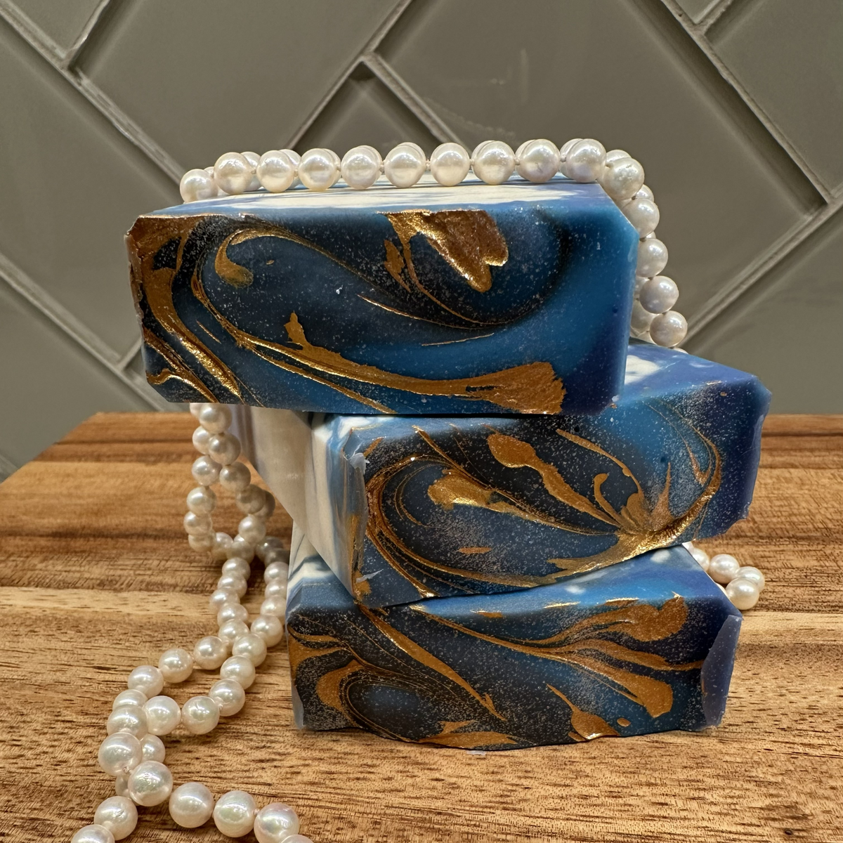 Heavenly Luxury Handmade Soap Bar - Soft Florals & Airy Musk
